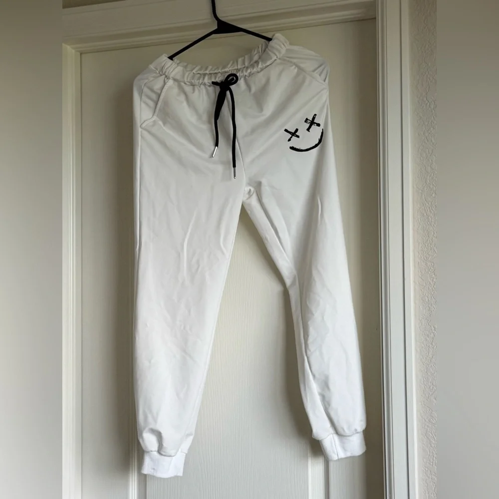 Cream Graphic Sweatshirt & Jogger Set with Black Slogan